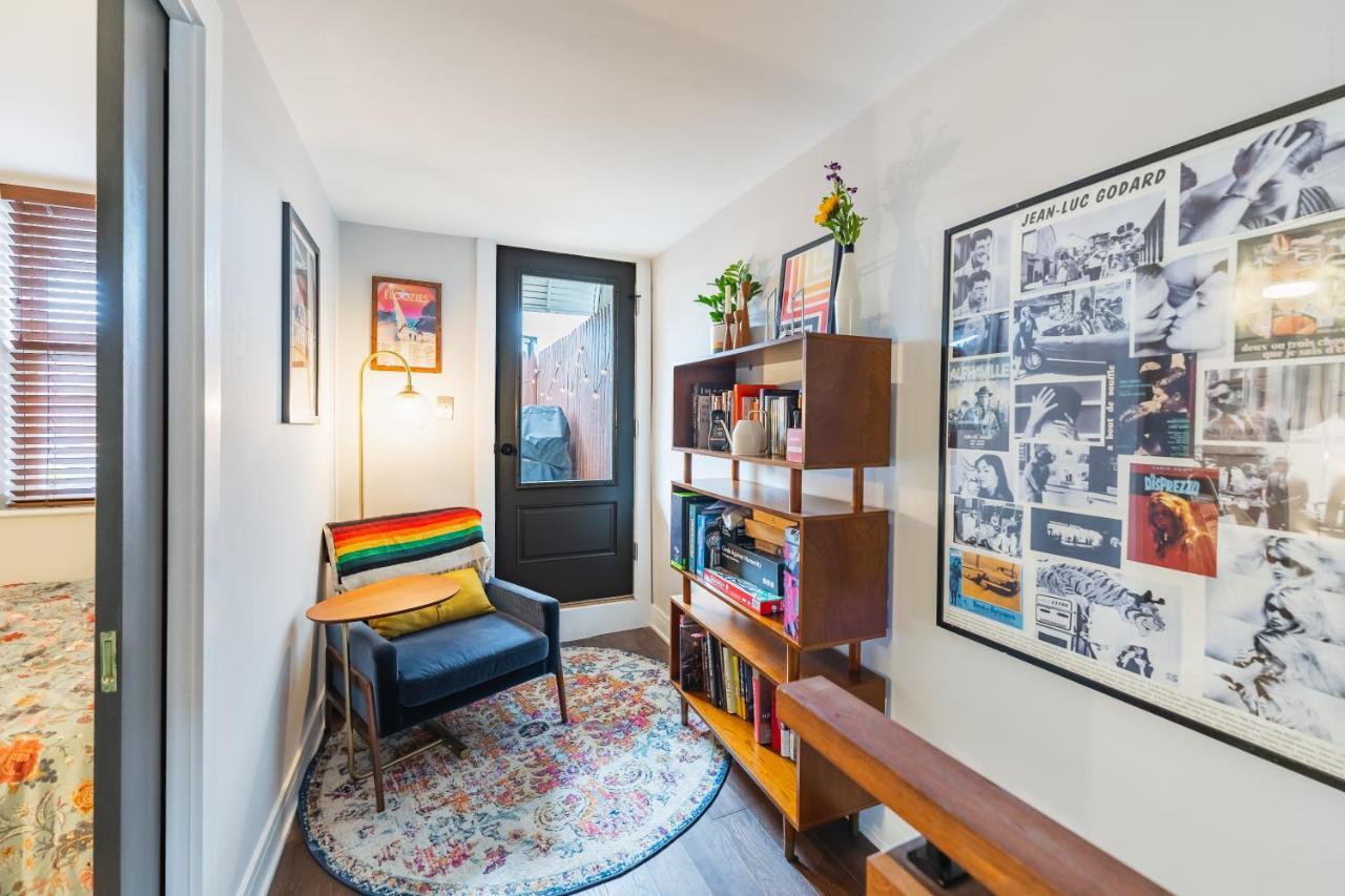 Bedroom In Thoughtfully Decorated East Passyunk Home Filadelfia Exterior foto