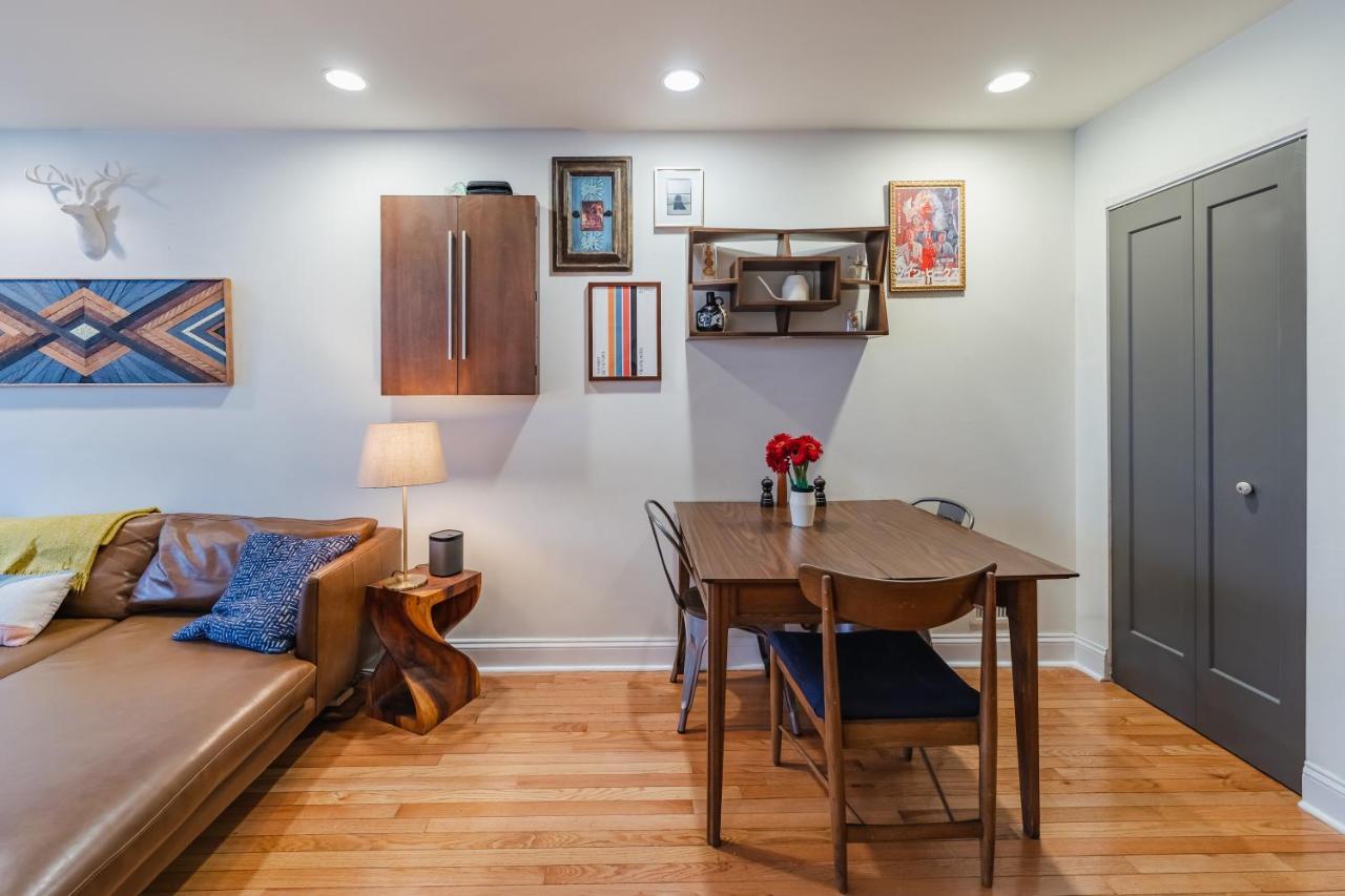 Bedroom In Thoughtfully Decorated East Passyunk Home Filadelfia Exterior foto