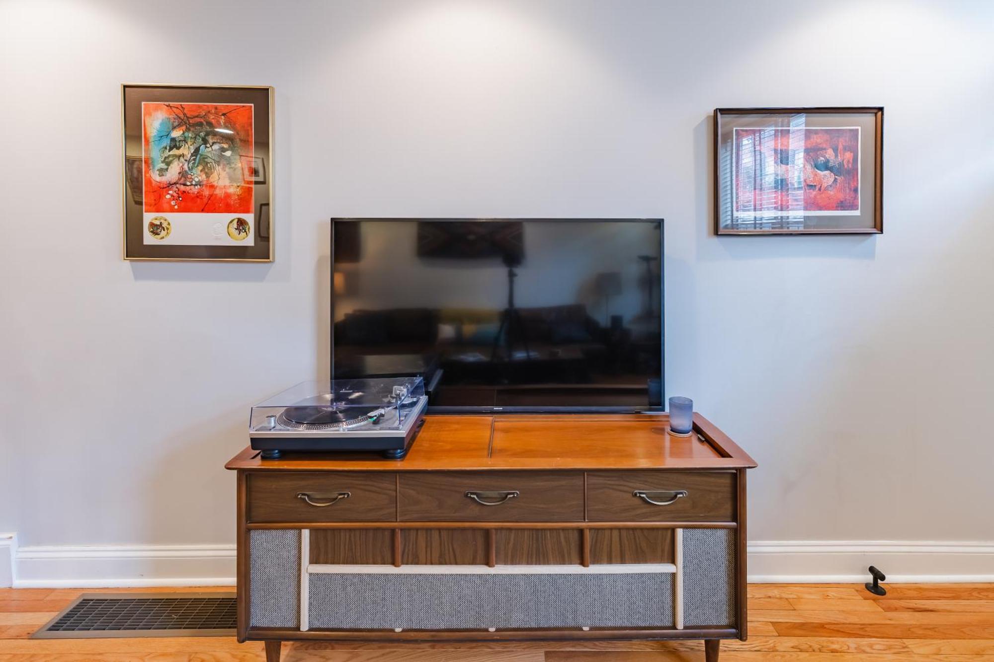 Bedroom In Thoughtfully Decorated East Passyunk Home Filadelfia Exterior foto